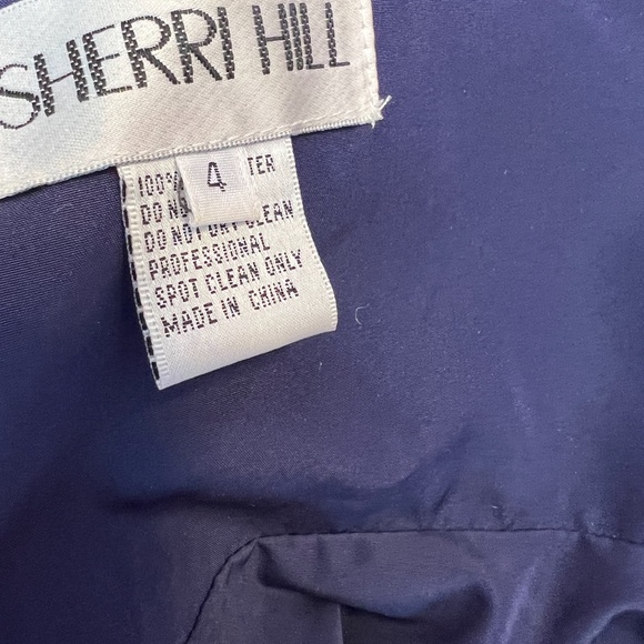 Sherri Hill Size 4 HOCO / Prom dress Navy Blue - Picture 3 of 3